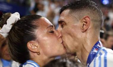 Copa América: el llanto de Jorgelina Cardoso al encontrarse con Ángel Di María