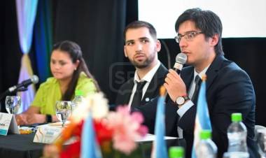 POLITICA | ANDRÉS CASTILLA: EL UNGIDO COMO CANDIDATO