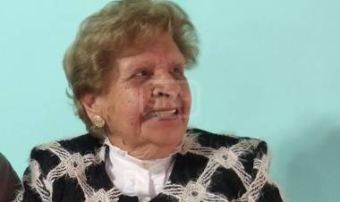 TERESITA CASTILLO. LA MAESTRA DE LA PALABRA Y EL CORAJE