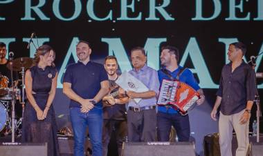 “EL PRÓCER QUE INVENTÓ EL DECRETO” - Por Wilfredo Oviedo