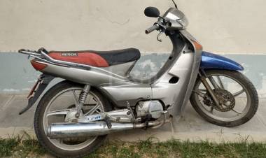 RECUPERAN MOTO SUSTRAÍDA TRAS RÁPIDO OPERATIVO POLICIAL