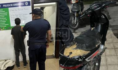 CORRIENTES | LO ENCONTRARON LLEVANDO UNA MOTO A RASTRAS