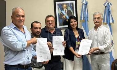 CORRIENTES | GREMIOS DOCENTES SE REUNIERON CON EDUCACIÓN TRAS LA POLÉMICA