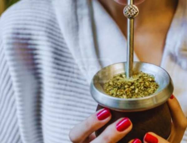 QUÉ YUYO PONER AL MATE PARA ALIVIAR DOLOR DE CABEZA Y CONTRACTURAS