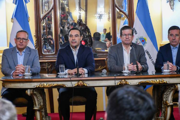 Valdés anunció más cambios en la Policía de Corrientes: 10 generales y el Jefe de la Unidad Regional de Goya