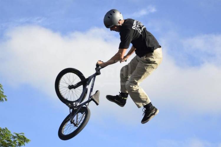 SAN ROQUE INAUGURÓ SU PRIMER BIKEPARK PROFESIONAL DE BMX: UN HITO PARA EL DEPORTE LOCAL