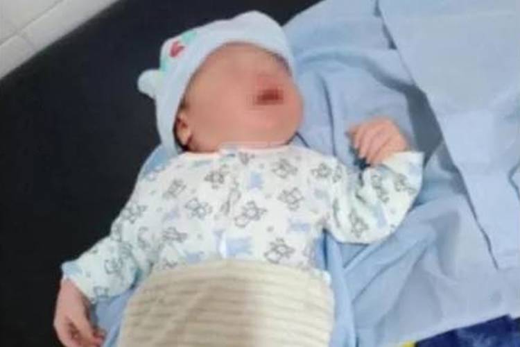 CHACO | BEBÉ ABANDONADO EN LA PUERTA DE UNA IGLESIA