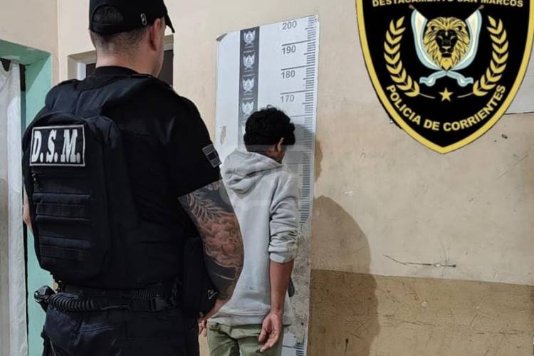 CORRIENTES | MERODEABA CASAS CON UNA FACA Y TERMINÓ DEMORADO